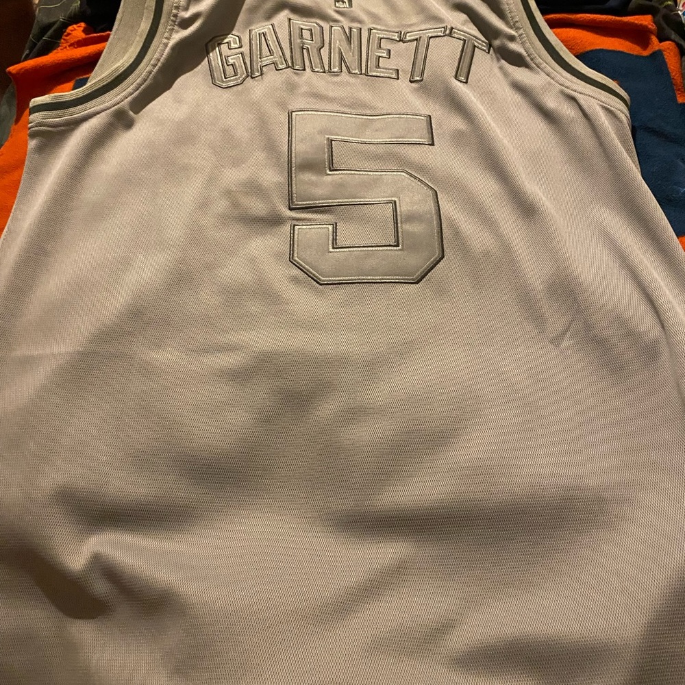 CELTICS KEVIN GARNETT JERSEY!!